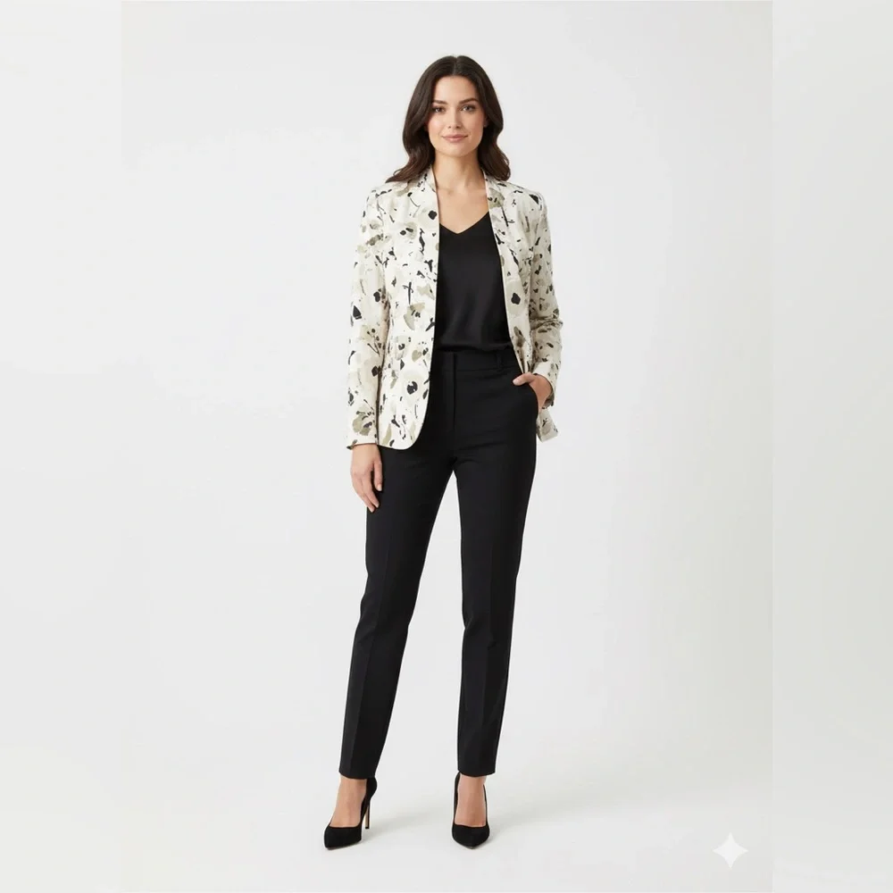 Sag Harbor Women's Cream and Black Patterned Blazer
